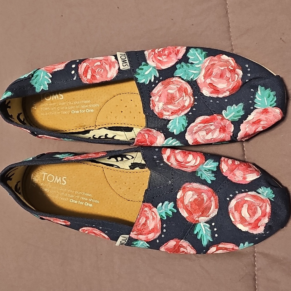 TOMS Women's Floral Canvas Loafers - Navy With Pink Flowers